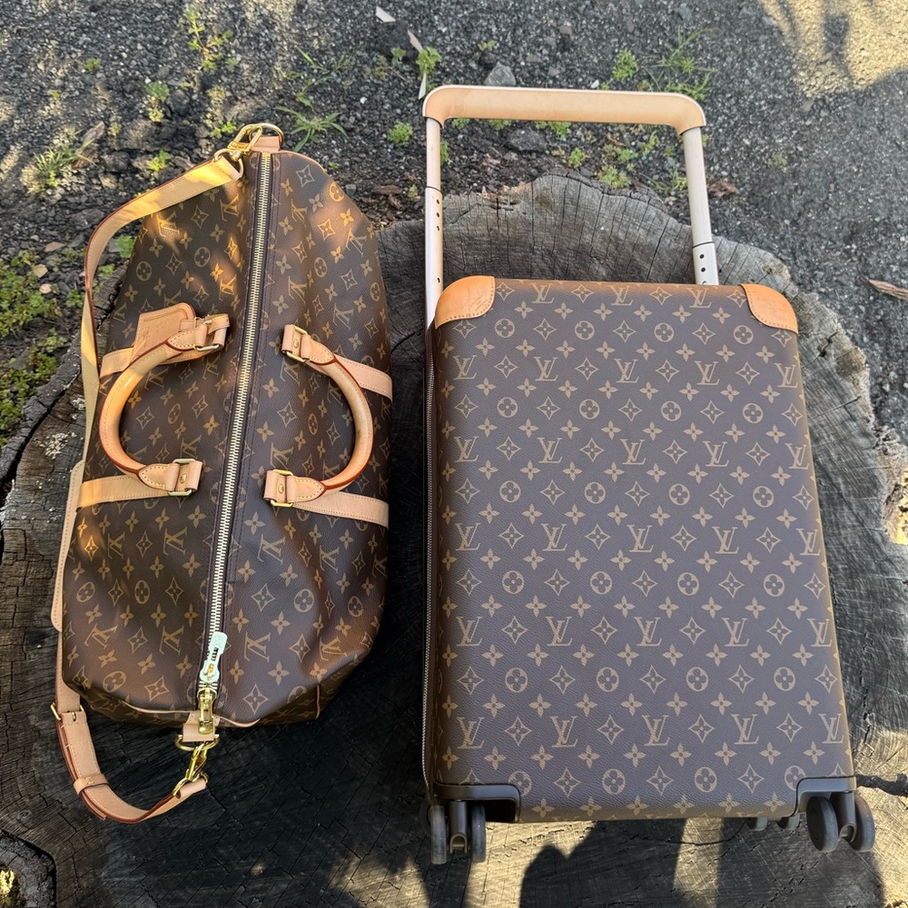 Louis Vuitton M41416 Bandoulière 50 & Louis Vuitton M23203
Horizon 55 combo